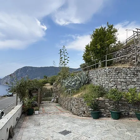 Serra - Amazing Sea View Ac And Parking 몬테로소 알 마레